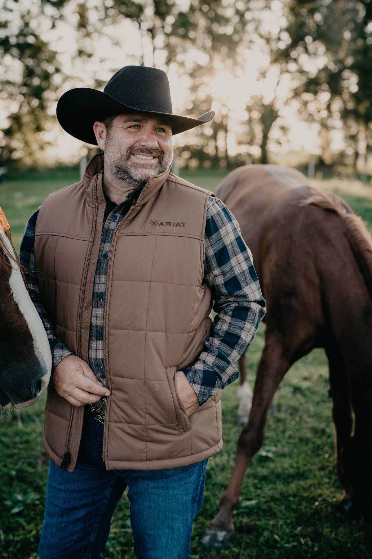 'Maverick' Men's Camel Brown Ariat Vest