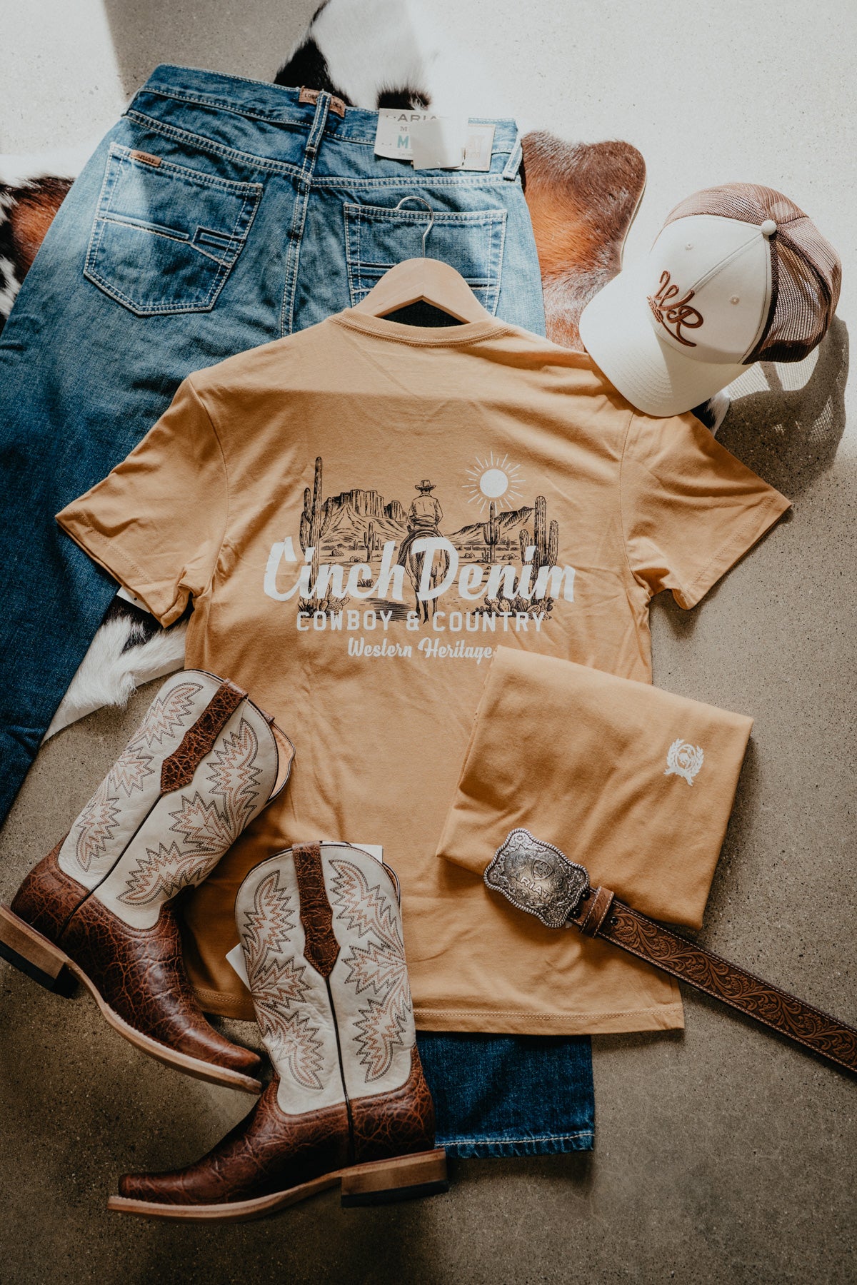 'Country Cowboy' Gold Men's T-Shirt by CINCH