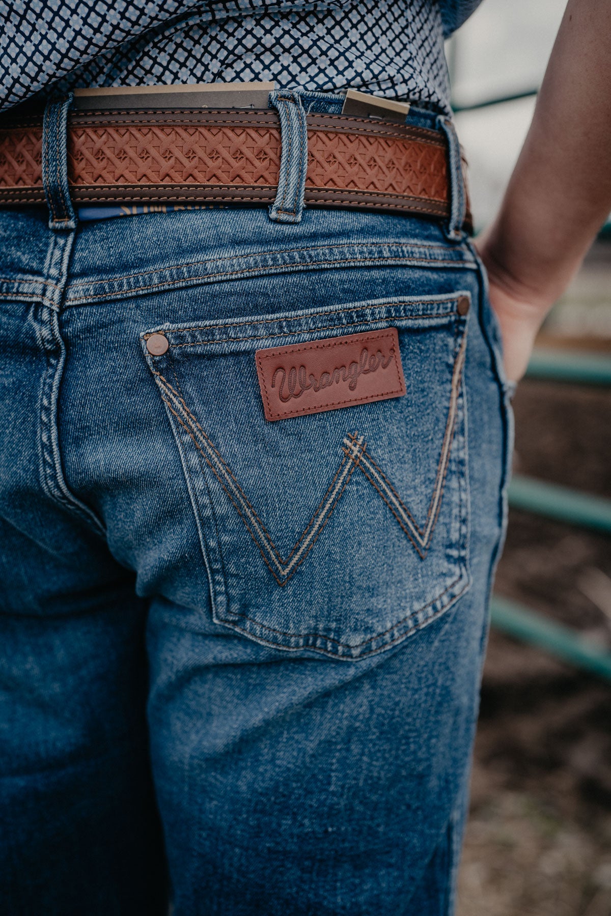 'Devon' Men's Retro Slim Bootcut Wrangler Jean (29-42)