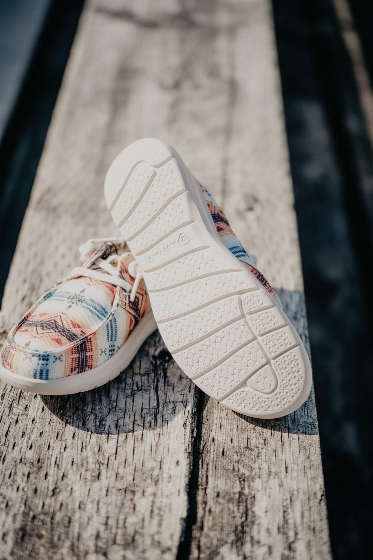 'Southwestern Sunset' Women's Ariat Casual Hilo Shoes (6-9 Only)