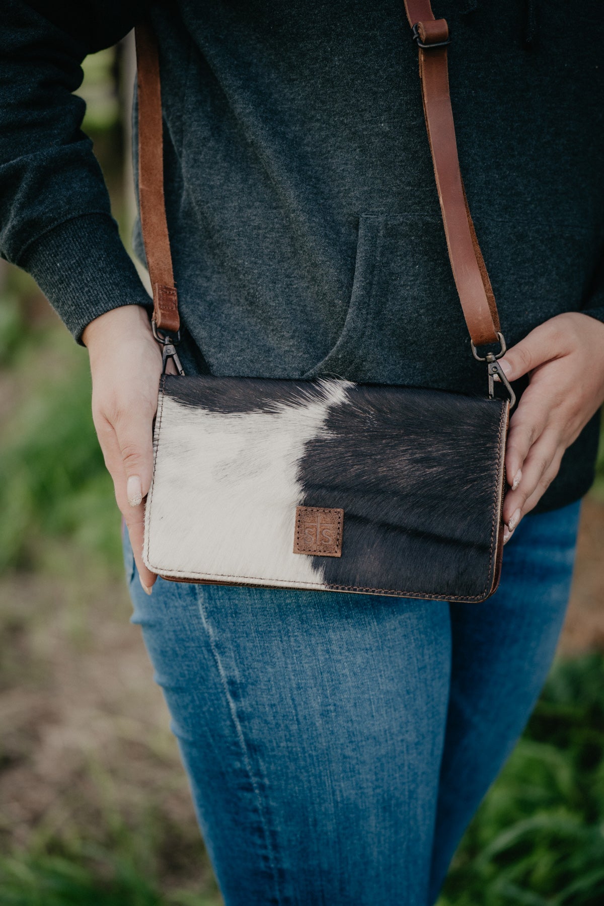 'Evie' Cowhide Organizer