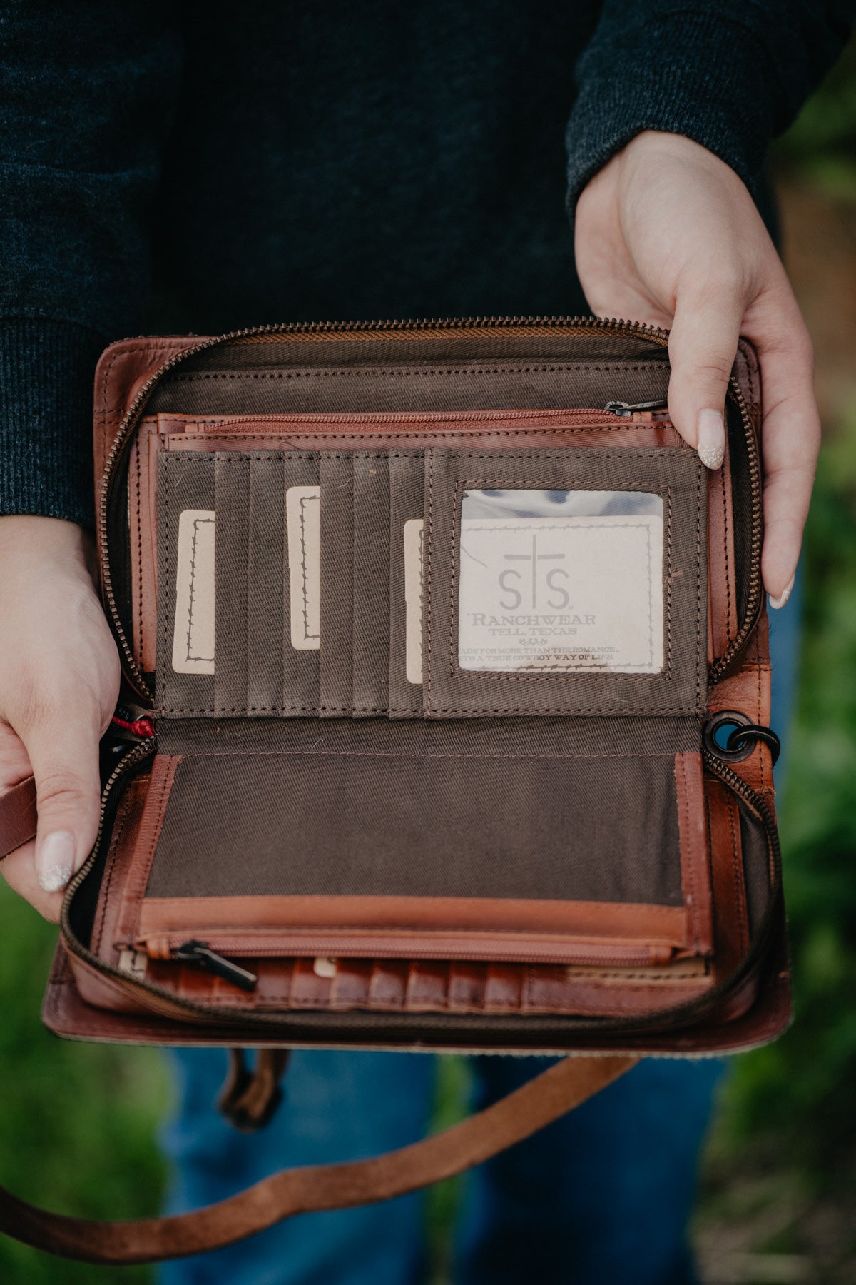 'Evie' Cowhide Organizer