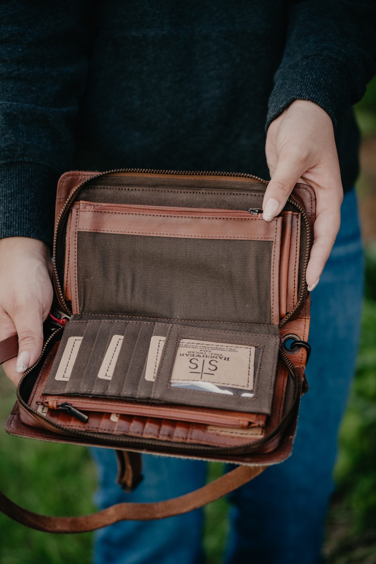 'Evie' Cowhide Organizer