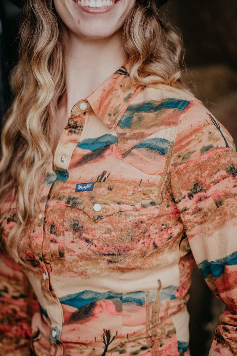 'Mandi' Women's Wrangler Retro Desert Scene Snap Shirt (XS-XXL)