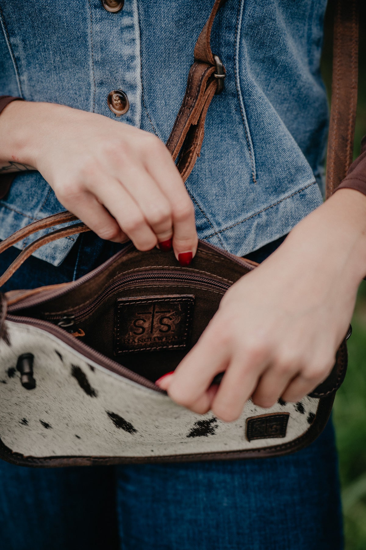 'Emmy' Cowhide Purse