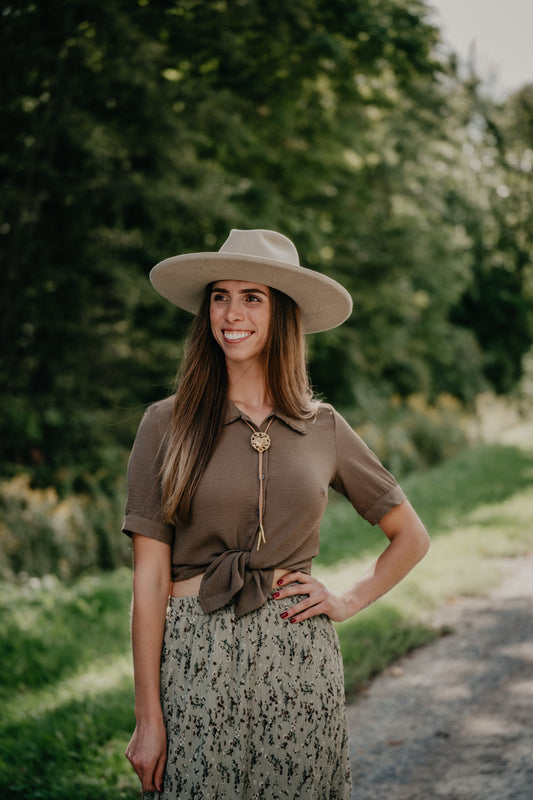 'Clover Bloom' Olive Ruffled Collared Blouse