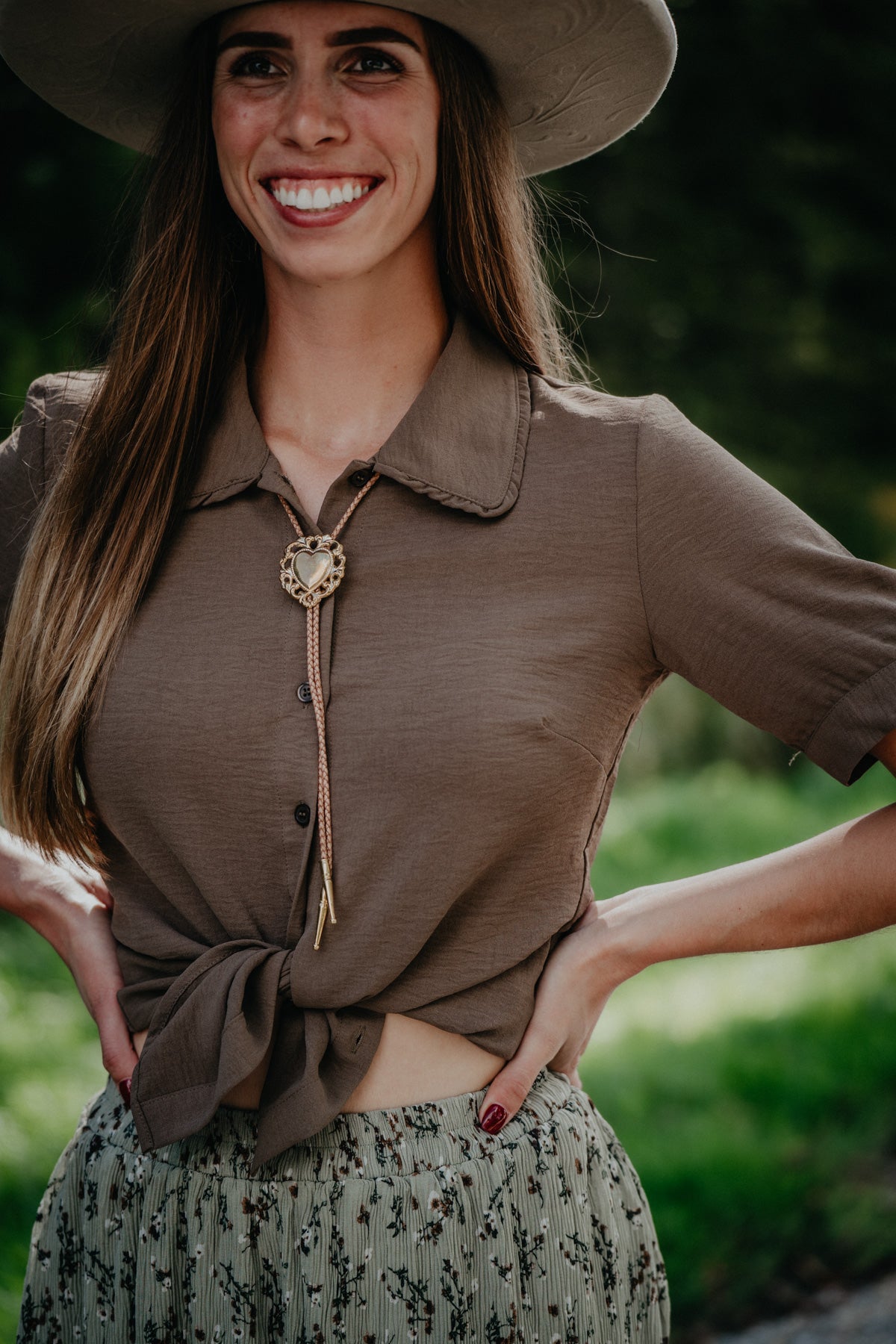 'Clover Bloom' Olive Ruffled Collared Blouse