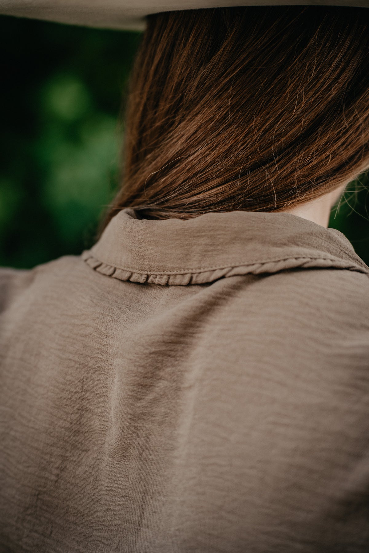 'Clover Bloom' Olive Ruffled Collared Blouse