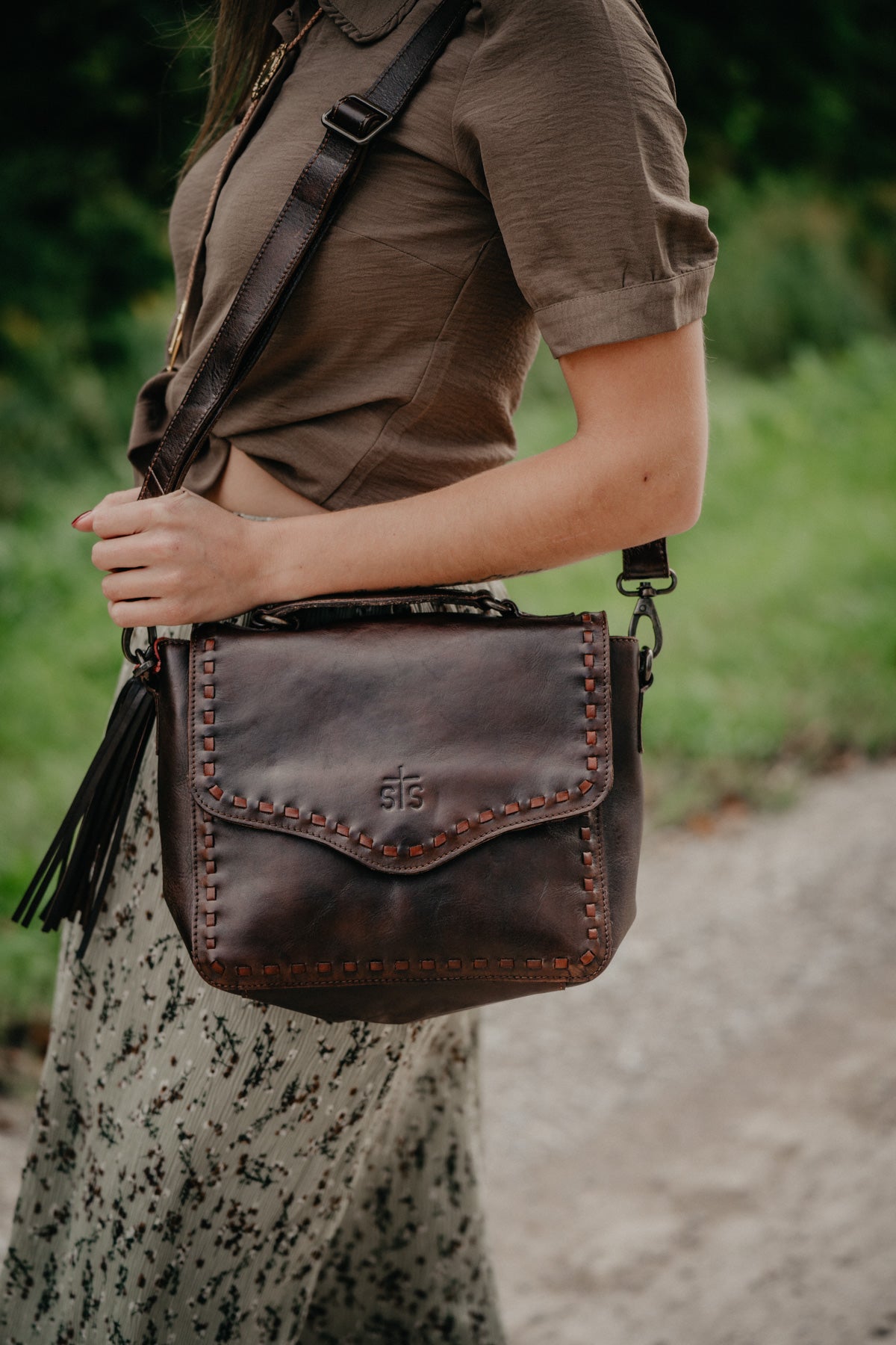 'Bandera' Chocolate Dakota Crossbody