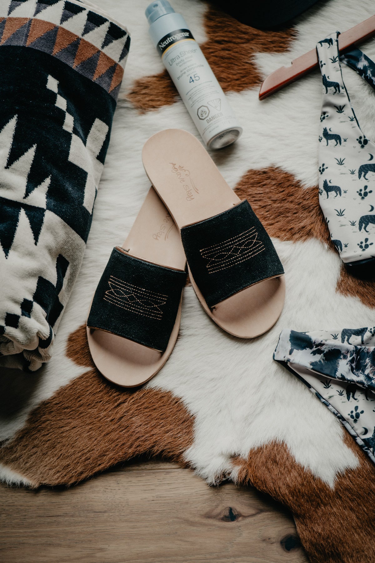 Nadia Western Stitch Leather Slide Sandals (2 Colours)