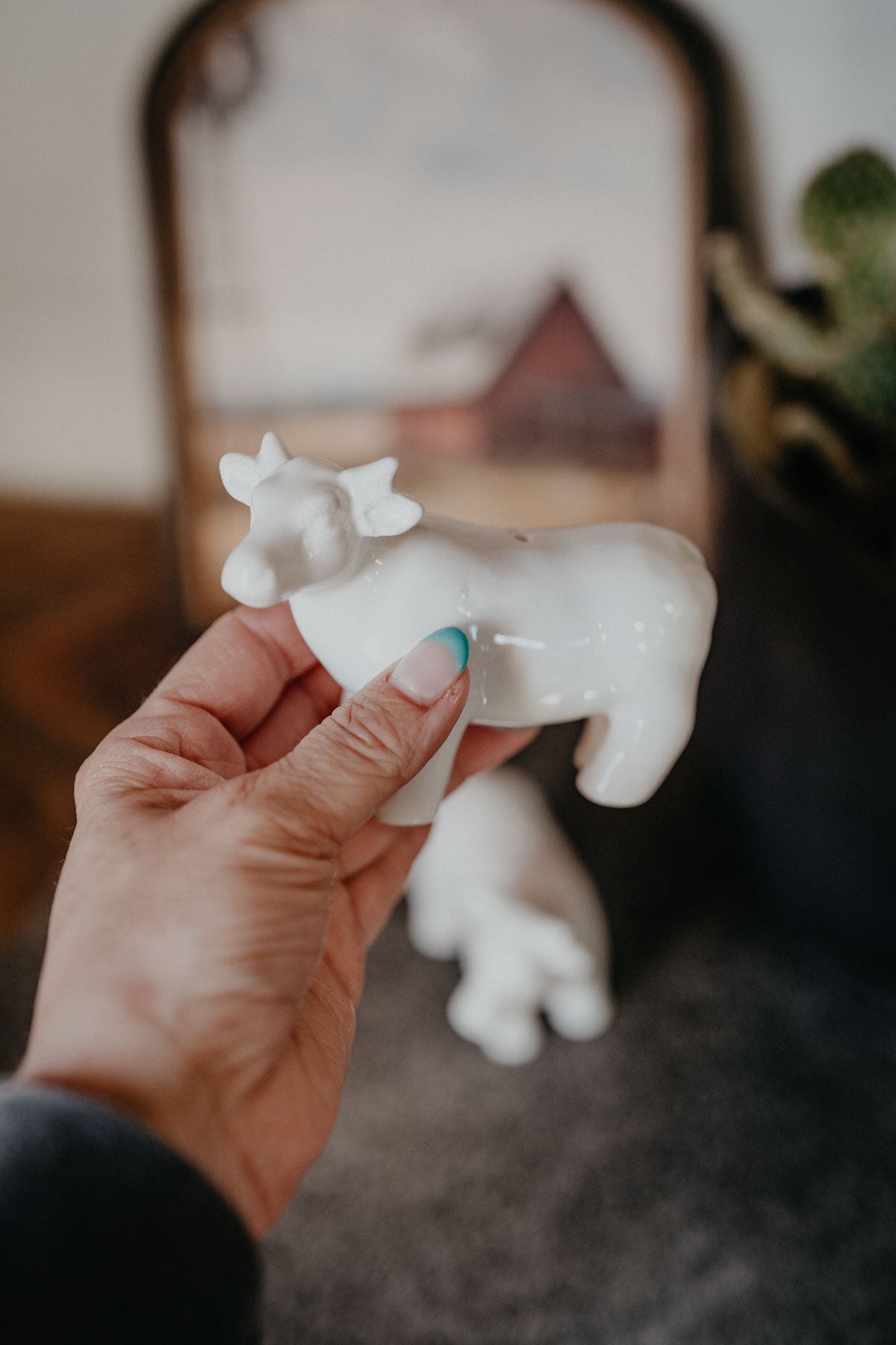 Dolomite Cow Salt & Pepper Shaker