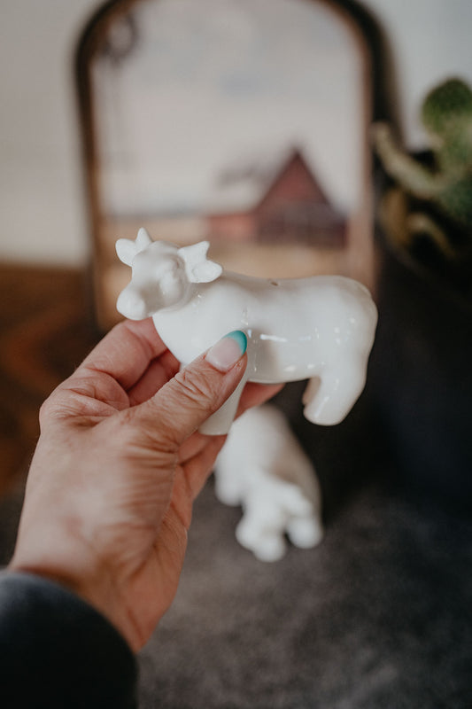 Dolomite Cow Salt & Pepper Shaker