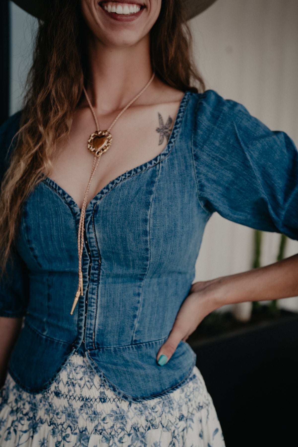'Delta Dawn' Denim Puff Sleeve Women's Top