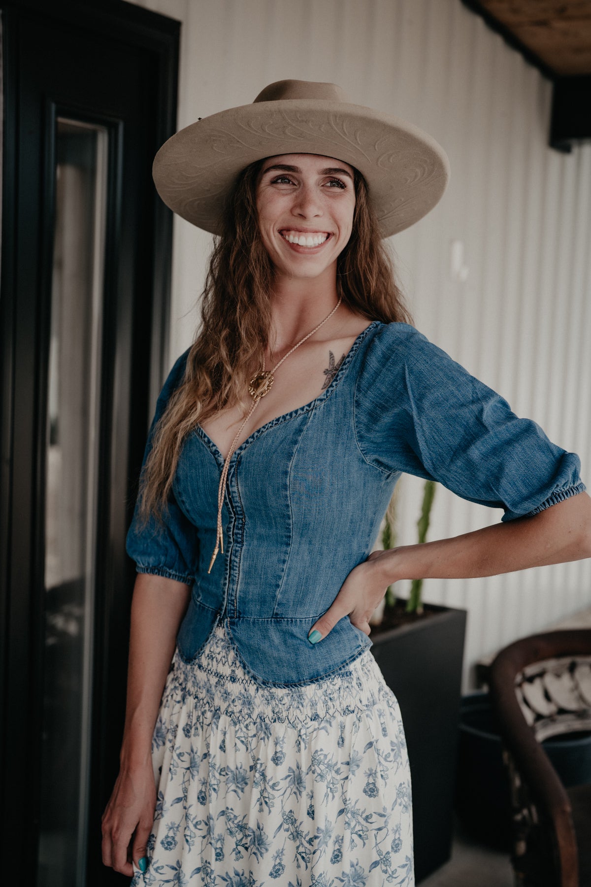 'Delta Dawn' Denim Puff Sleeve Women's Top