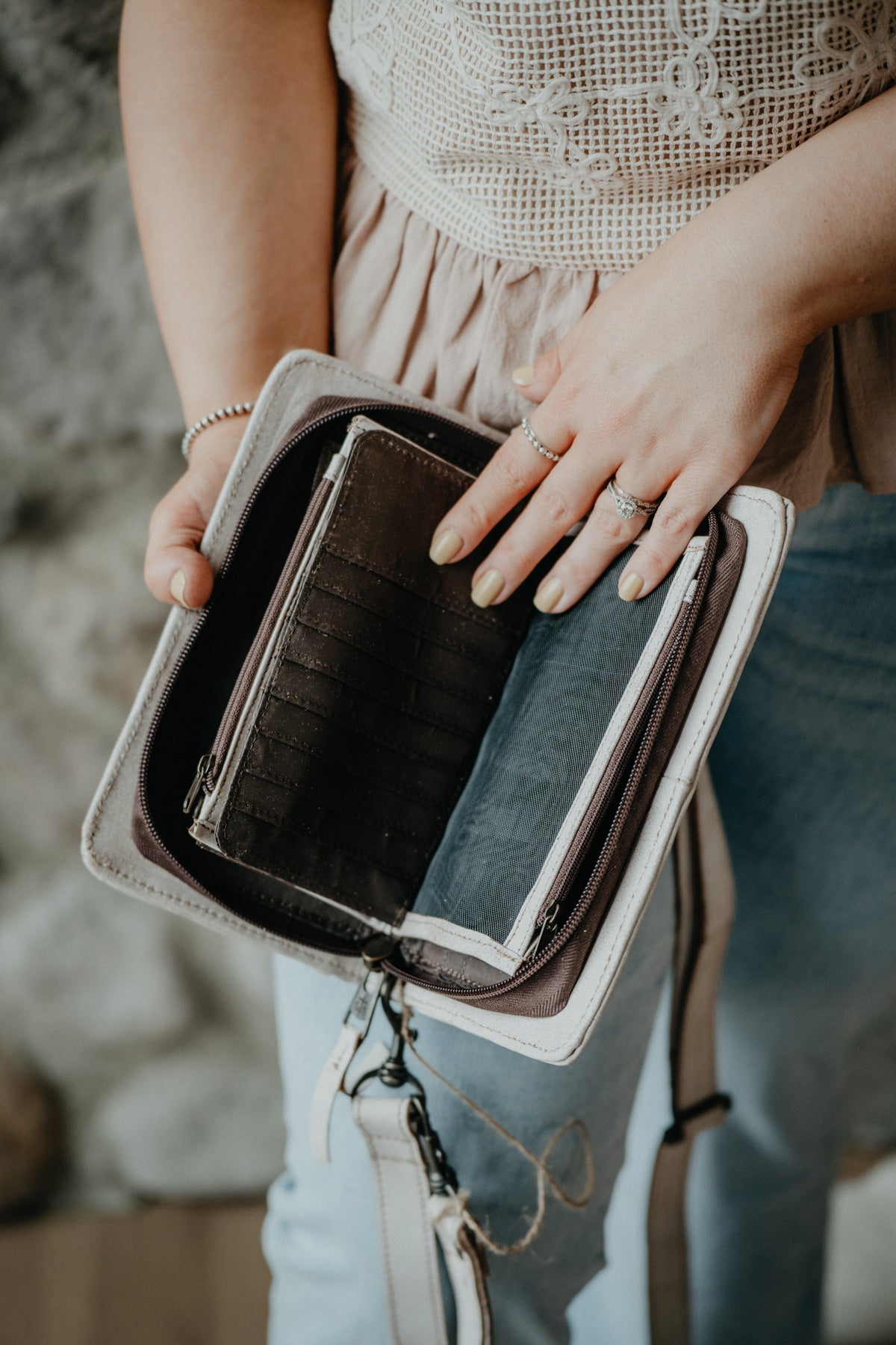 'Cremello' Evie Organizer by STS Ranchwear