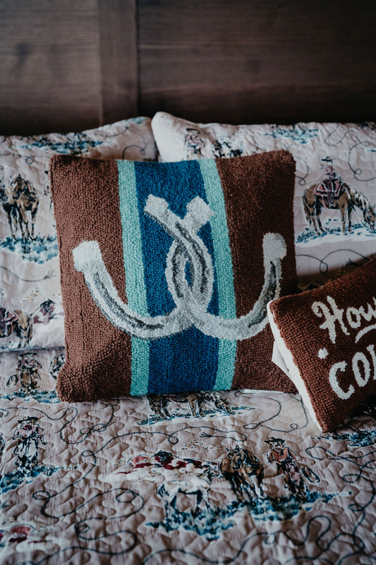 Country Club 16" Rug Hooked Horseshoe Pillow