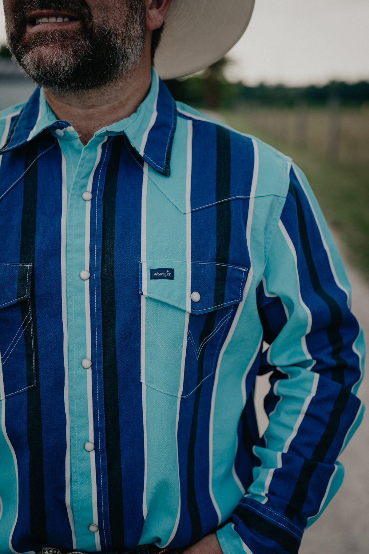 'Jerry' Wrangler Men's Retro Brushpopper Blue/Teal Striped Pearl Snap Shirt (S-XXL)