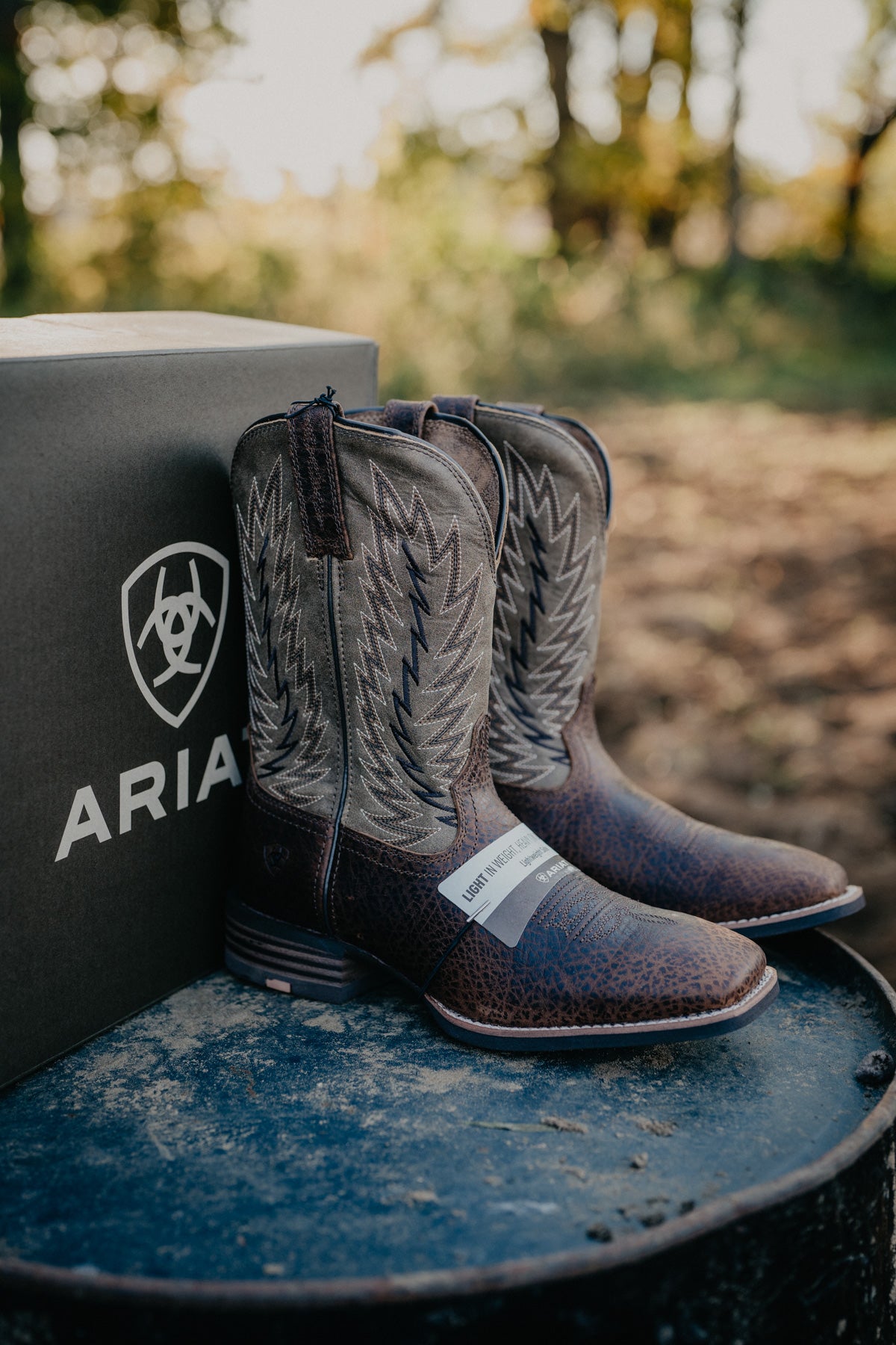 'Driggs' Ariat Men's Wide Square Toe in Toffee and Brown