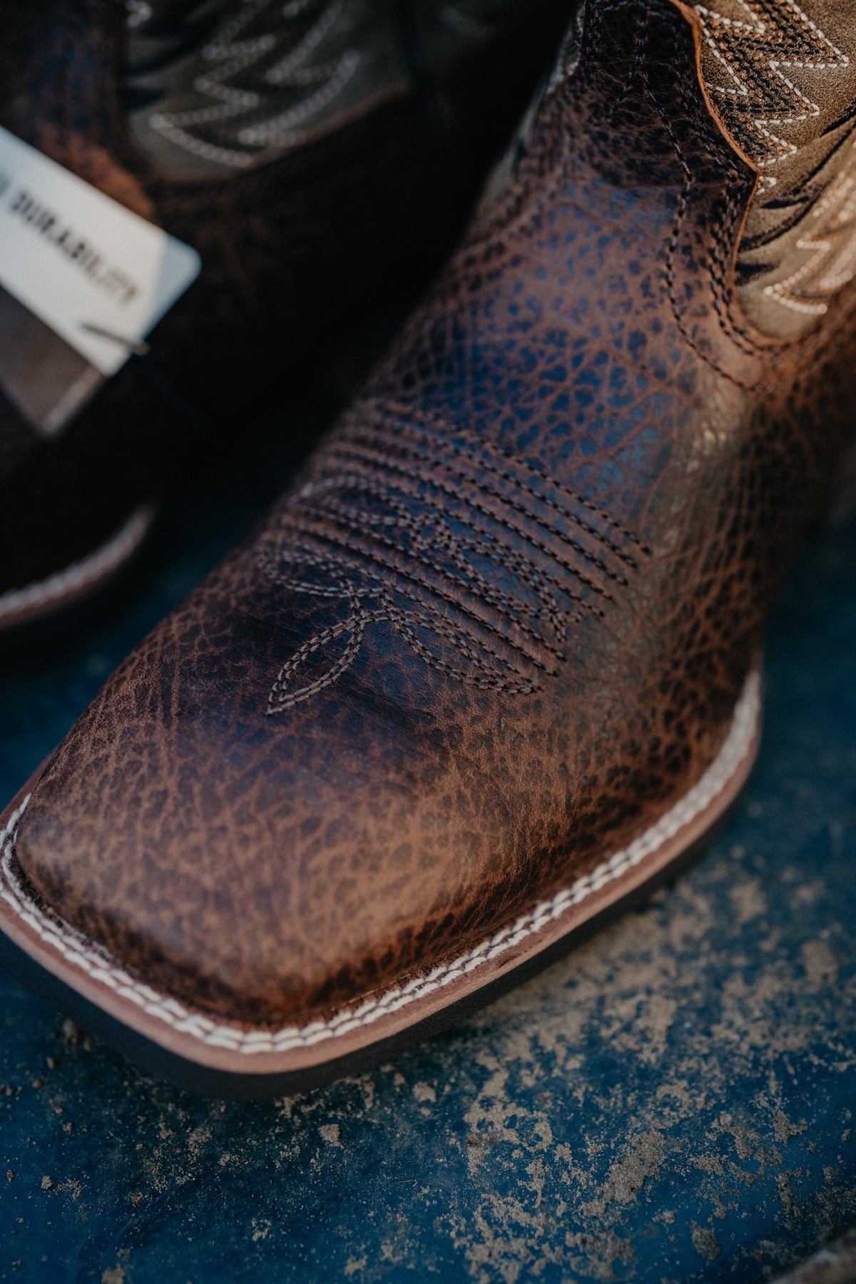 'Driggs' Ariat Men's Wide Square Toe in Toffee and Brown