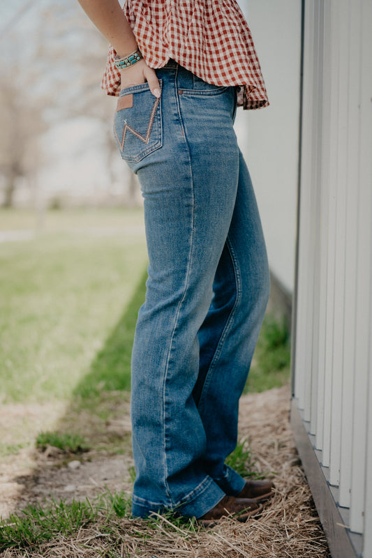 'Cynthia' Mae Mid Rise Trouser Jean by Wrangler (24-34)