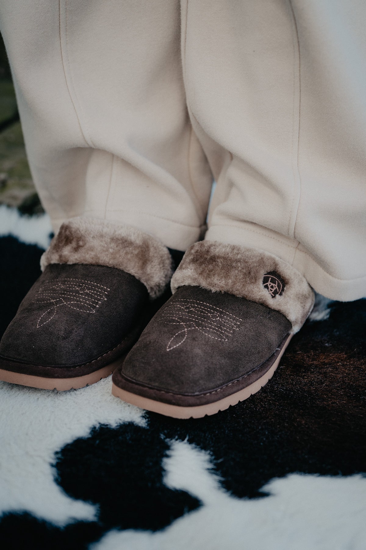 Women's Ariat Jackie Chocolate Slippers (Sizes 6-11)