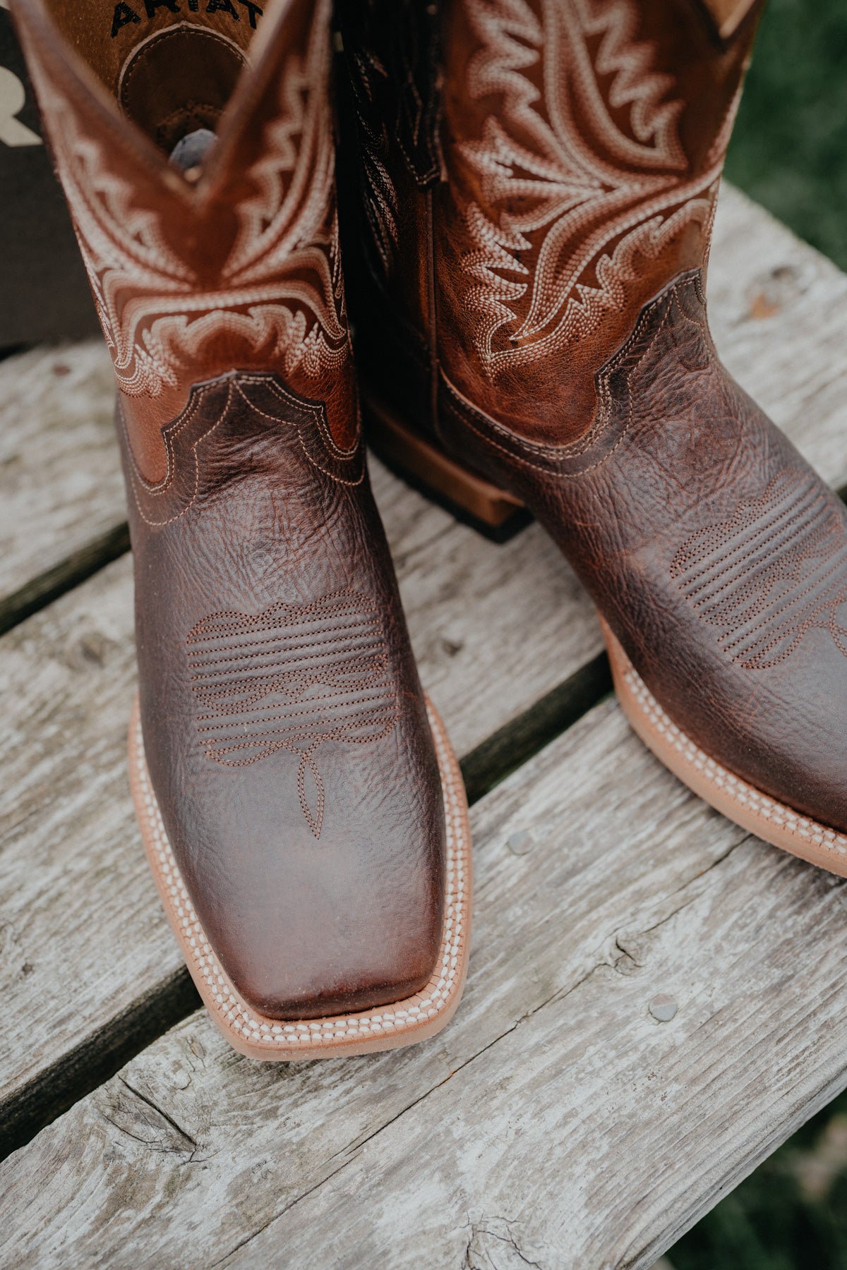 'Walker' Mens Ariat Boot in Amber/Ranchwood