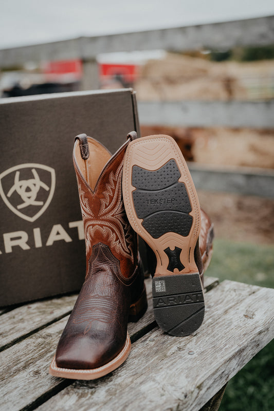 'Walker' Mens Ariat Boot in Amber/Ranchwood