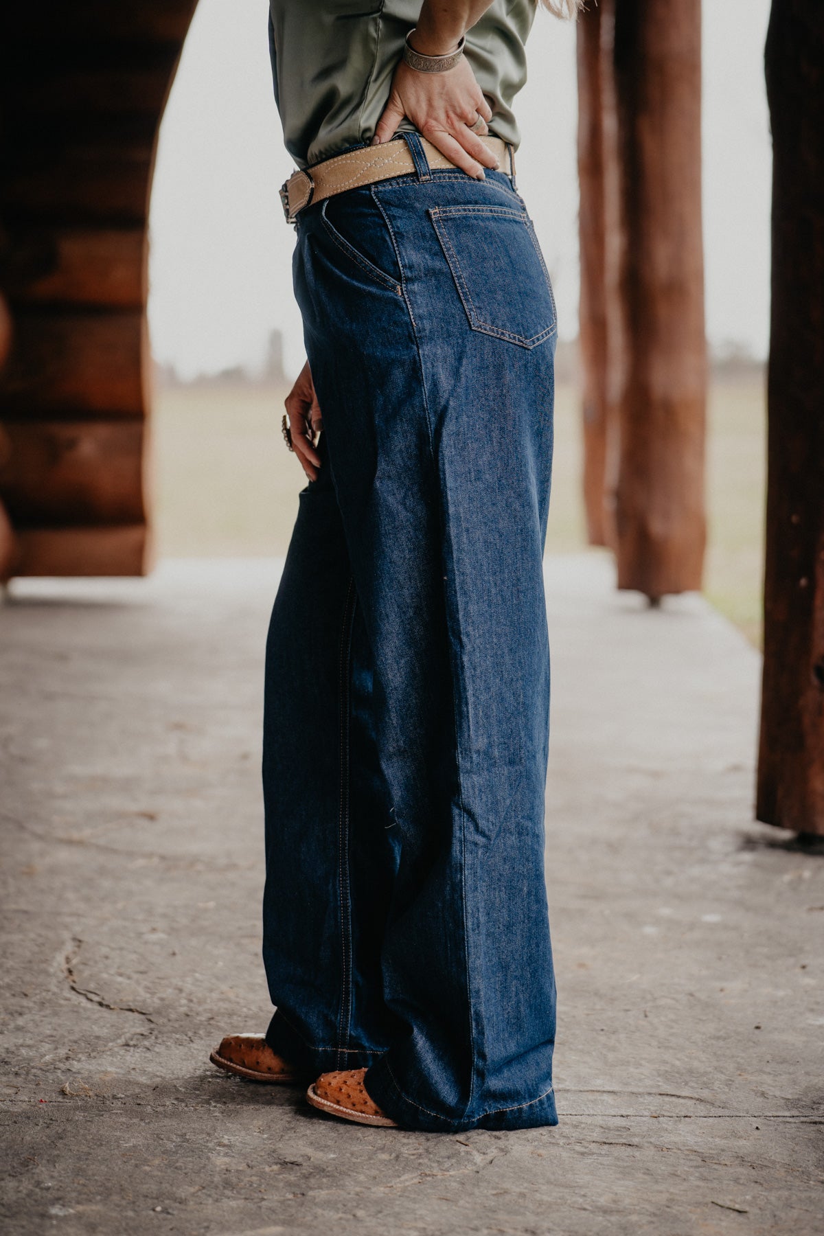 'Billie' Ultra High Rise Pleated Trouser Jean by Ariat (33" Inseam)