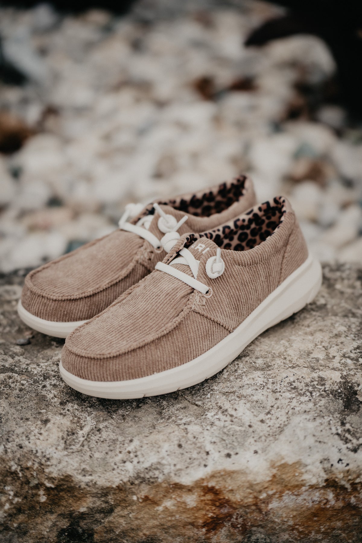 'Cordry' Ariat Women's Sand Corduroy Hilo (6-11)