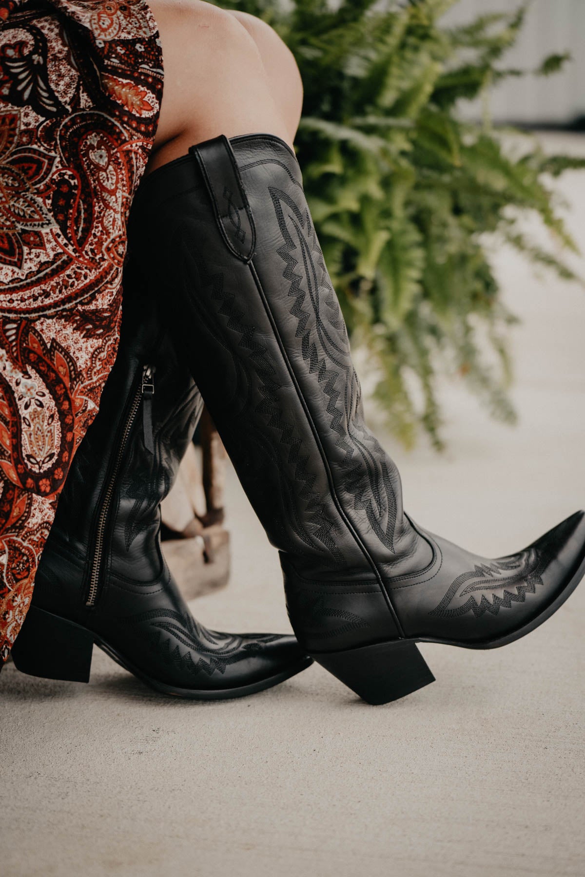 'Obsidian' All Black Casanova (Size 8 only)