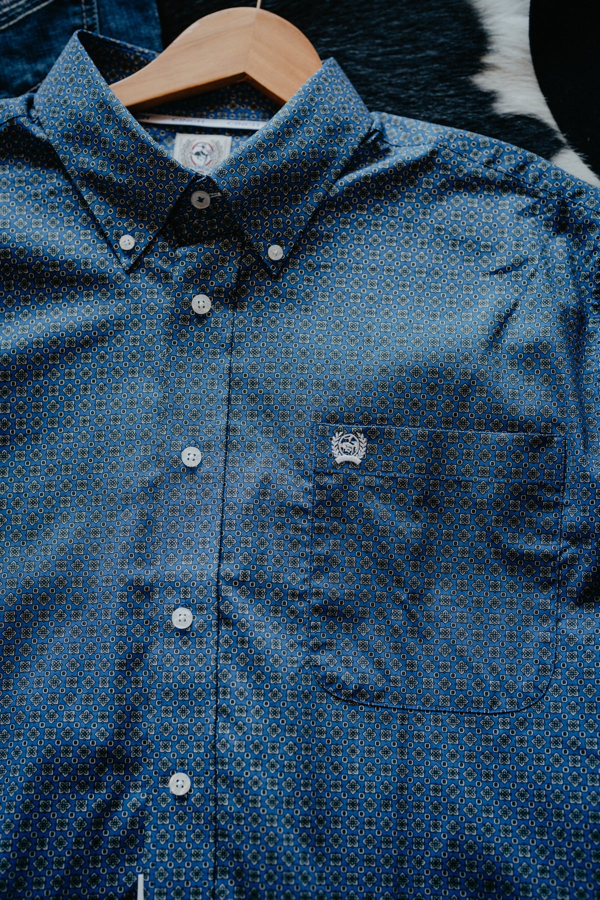 'Rhett' CINCH Men's Classic Blue Print Button Up