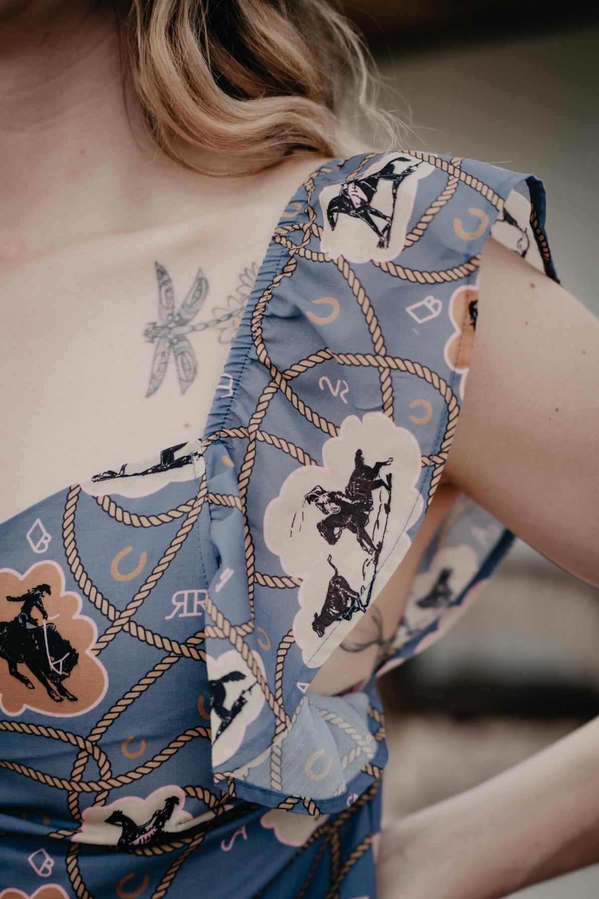 'Lasso Lady' Blouse (XS-XL)