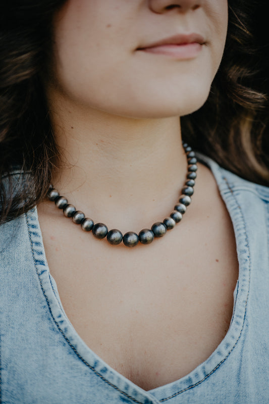 16" Graduated Navajo Pearl Necklace