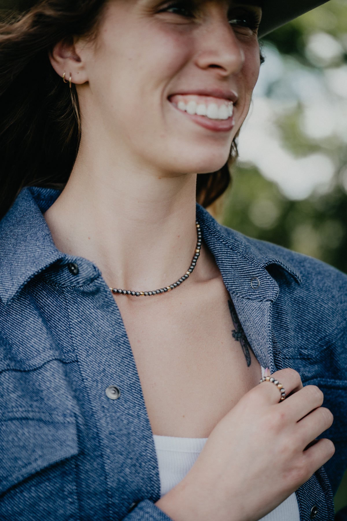 4mm Navajo Pearl Necklace with Gold Beaded Accents (16")
