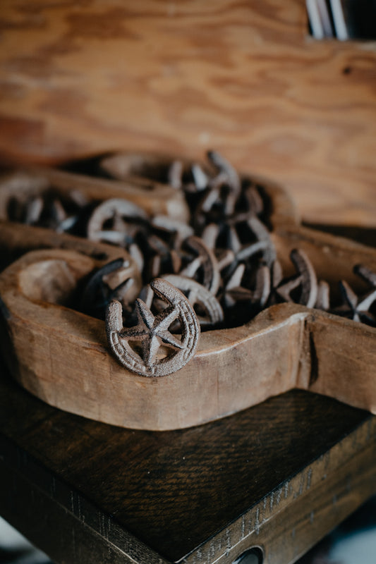 Cast Iron Horseshoe Draw Pulls (Sold in Singles)