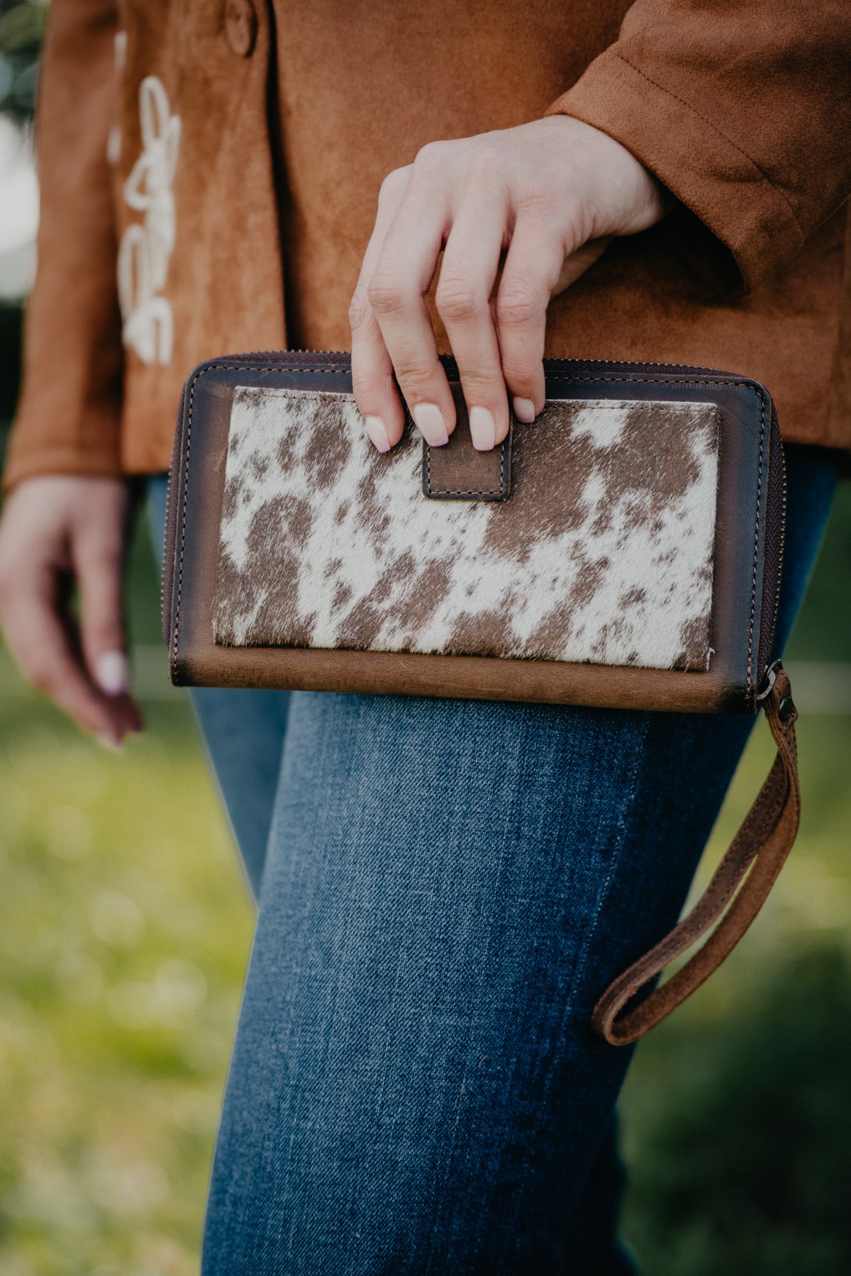 'Bentley' Cowhide Tornado Wallet by STS Ranchwear 3