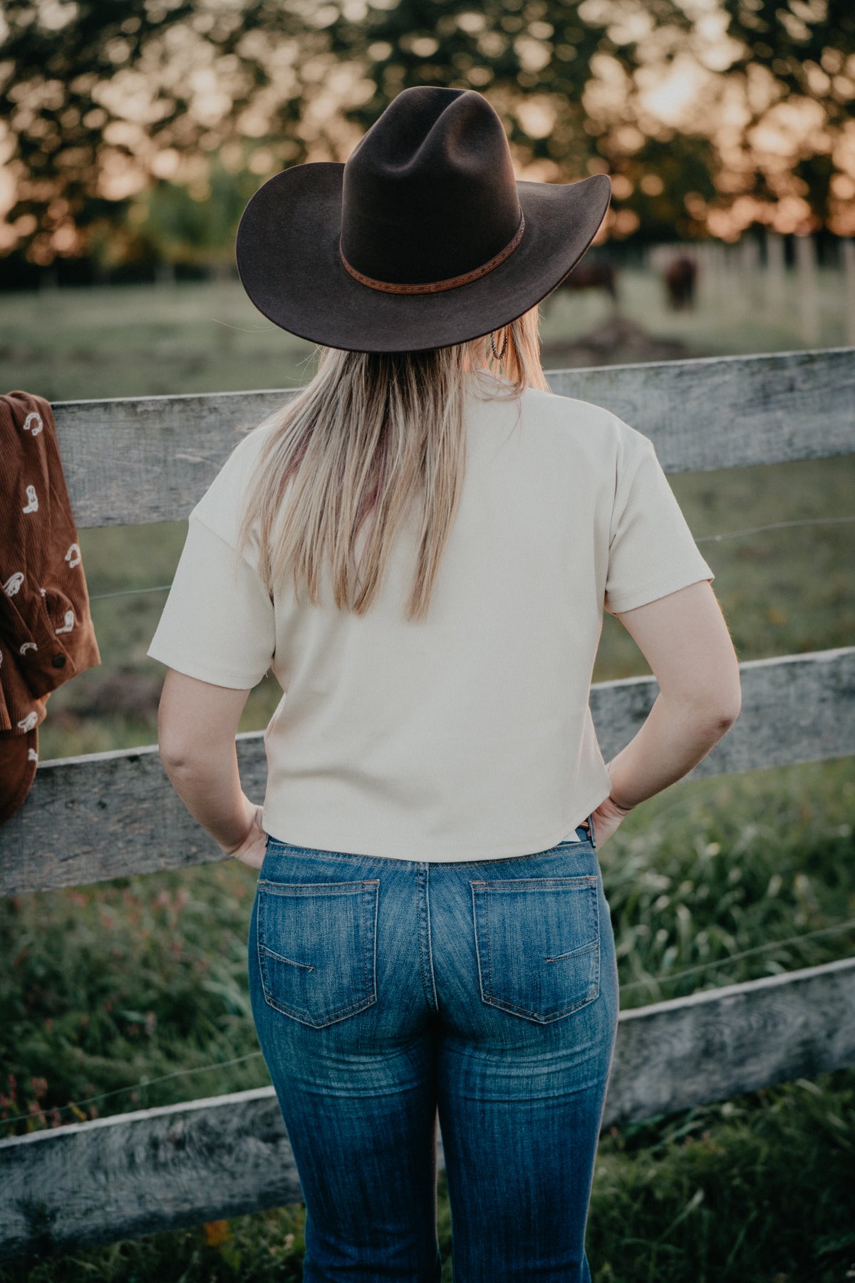 'Stella' Ariat Oyster Boot Stitch Pocket Tee (XS-XXL)