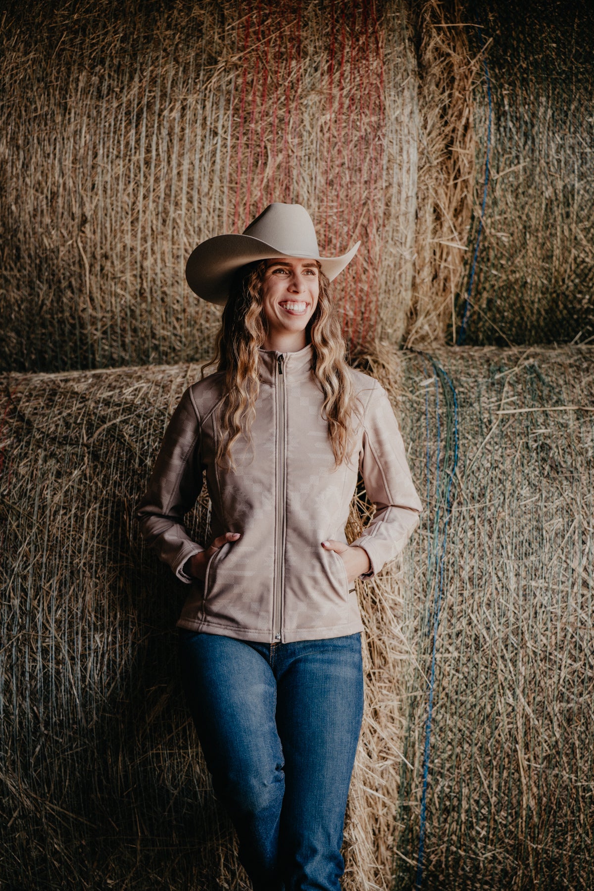 'Oakley' Ariat Logo Softshell Jacket (XS-XXL)