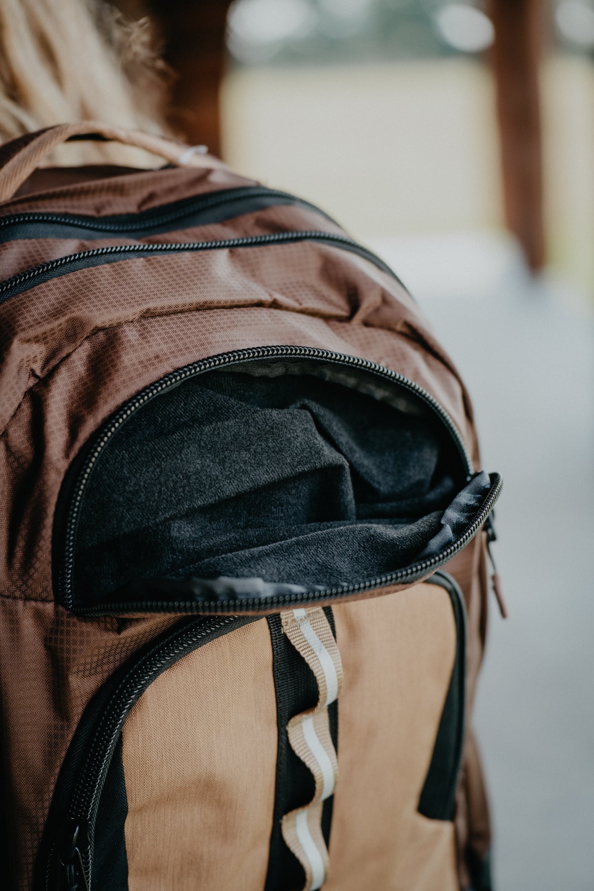 OX Hooey Backpack Brown Body w Tan Pocket/ Serape Accents