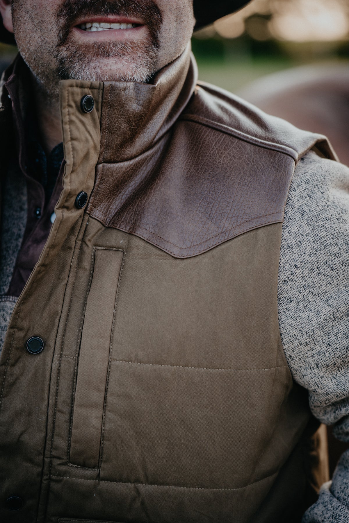 'Lloyd' Ariat Men's Quilted Vest Khaki (S-XXL)