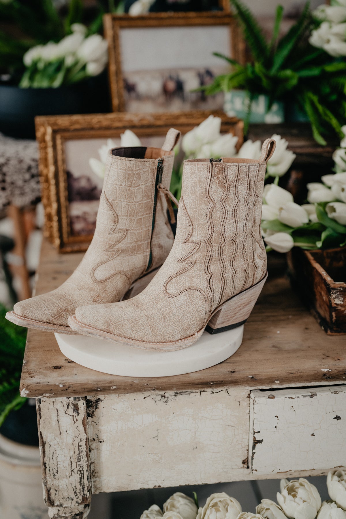'Jade' Women's Distressed Crema Croc Print (Sizes 6-10)