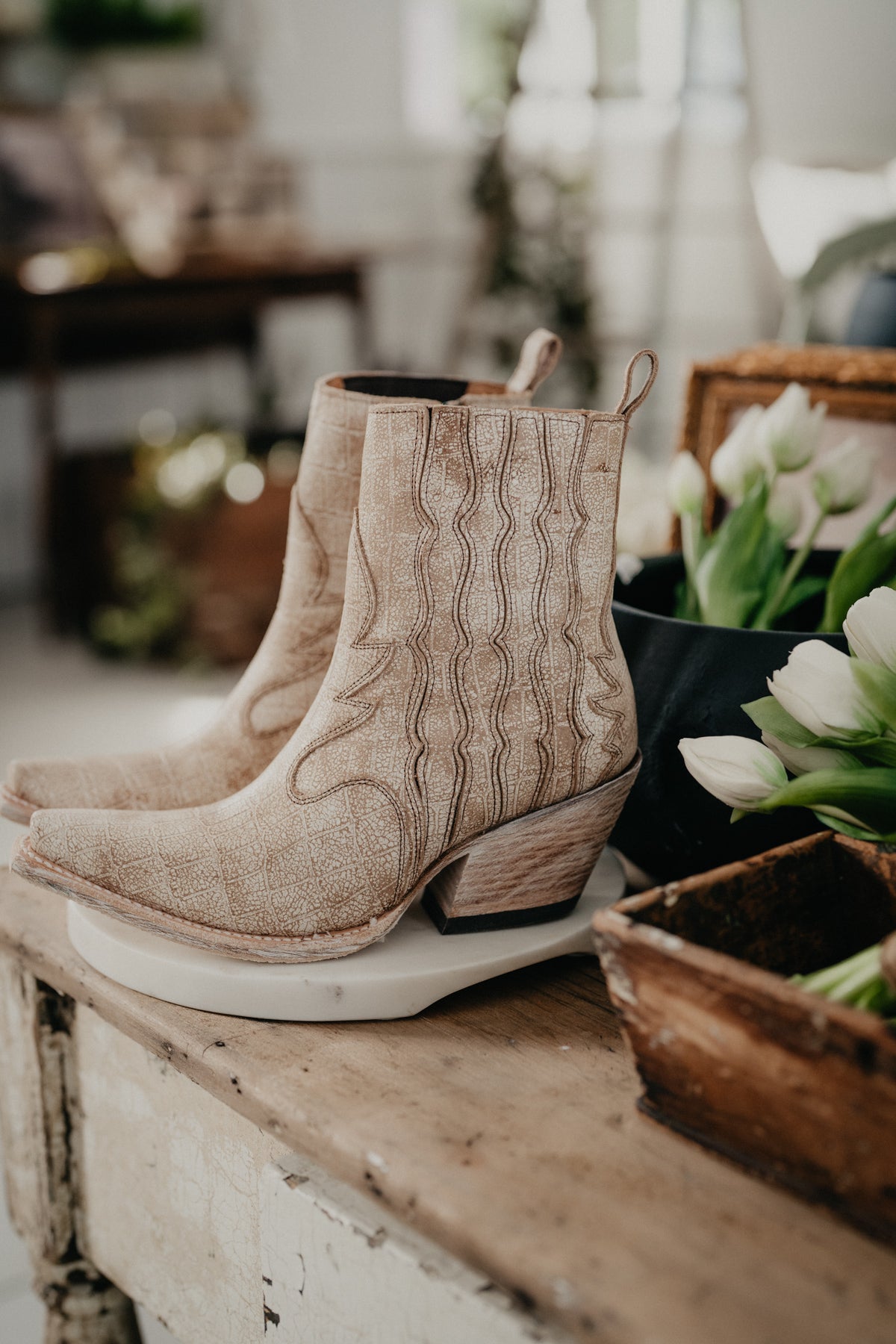 'Jade' Women's Distressed Crema Croc Print (Sizes 6-10)