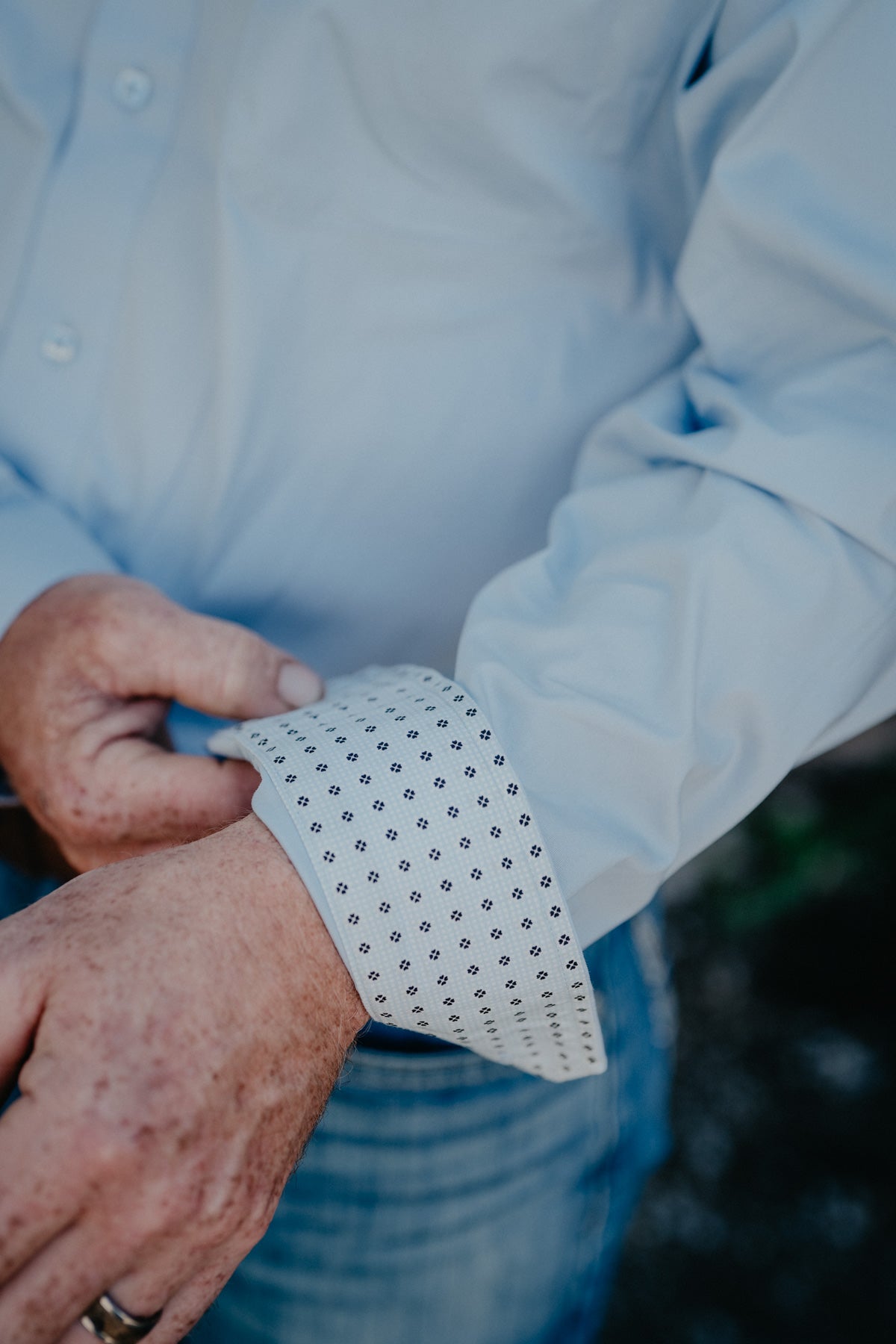 'Cam' Men's Solid Light Blue Classic CINCH Button Down