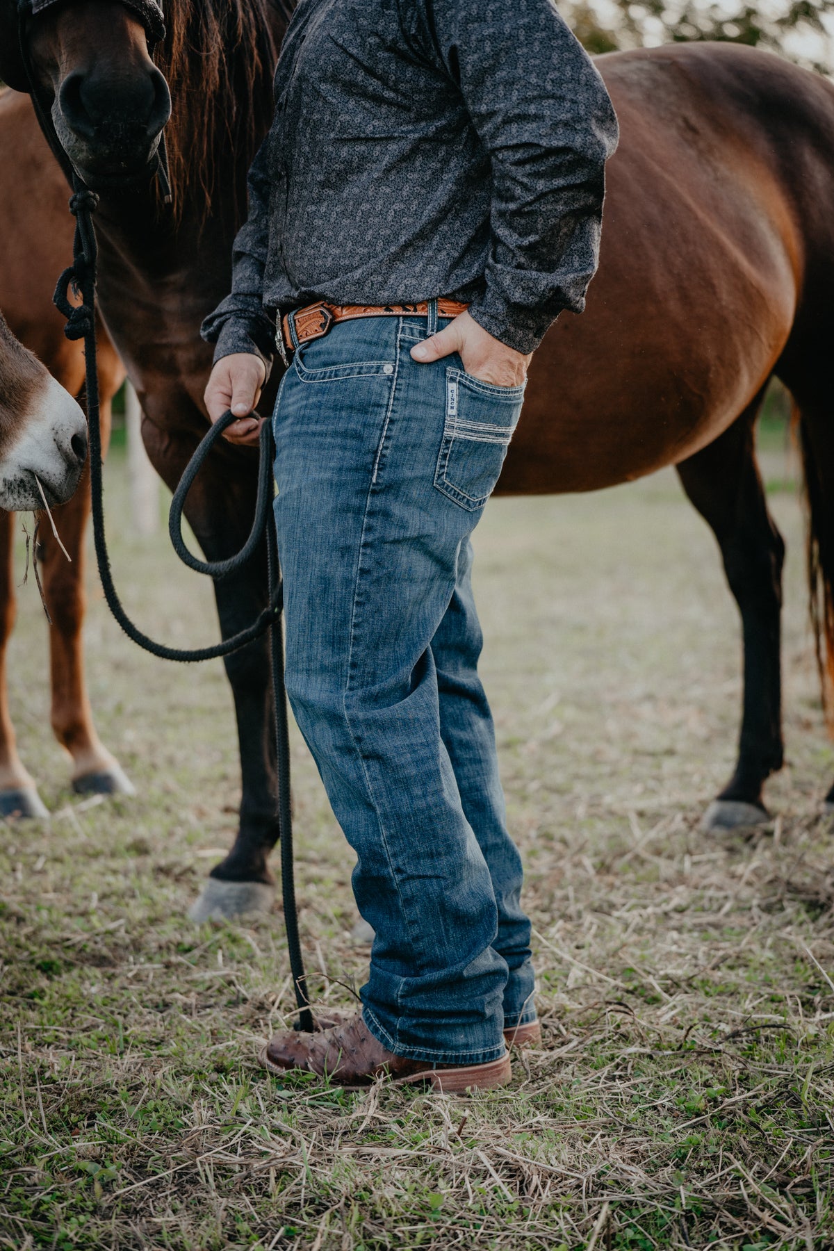 'Grady' CINCH Men's White Label Straight Leg Jean {Dark Stone Wash}