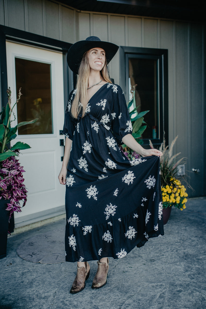 'Bianca' Vintage Floral Embroidered Maxi Dress (S-L/ Two Colours)