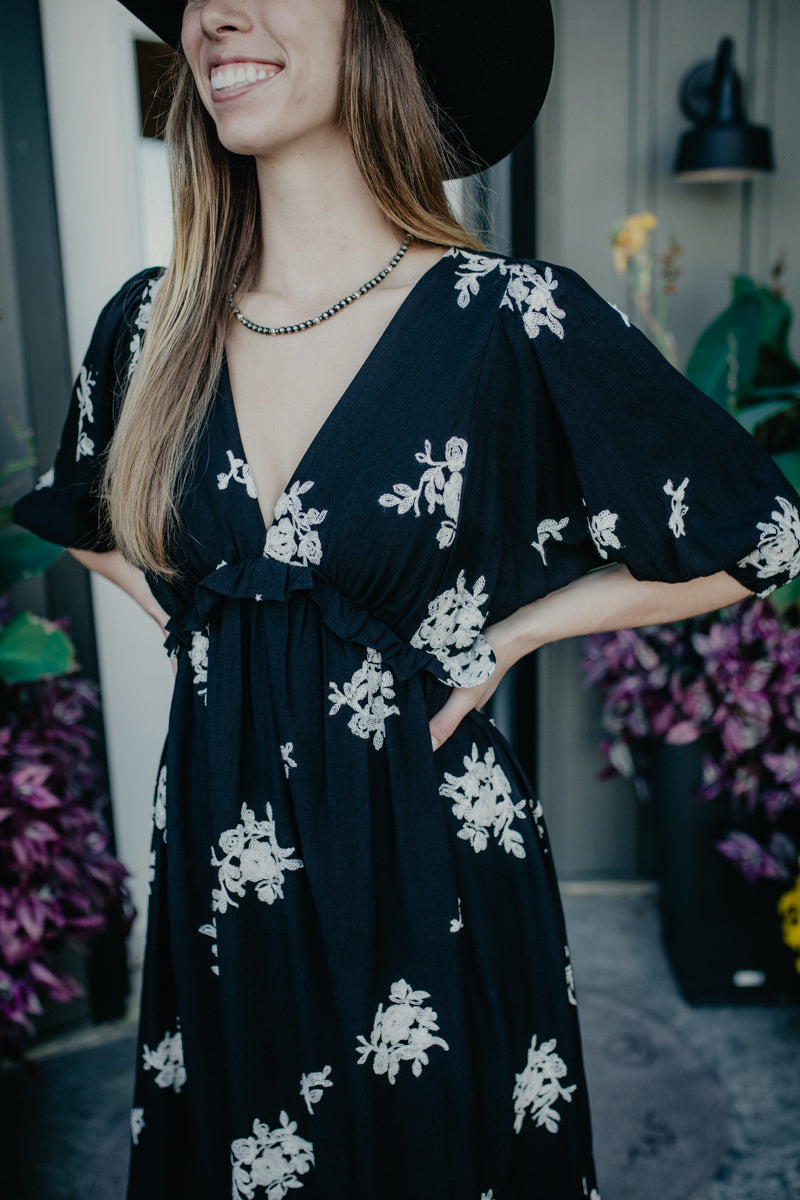 'Bianca' Vintage Floral Embroidered Maxi Dress (S-L/ Two Colours)