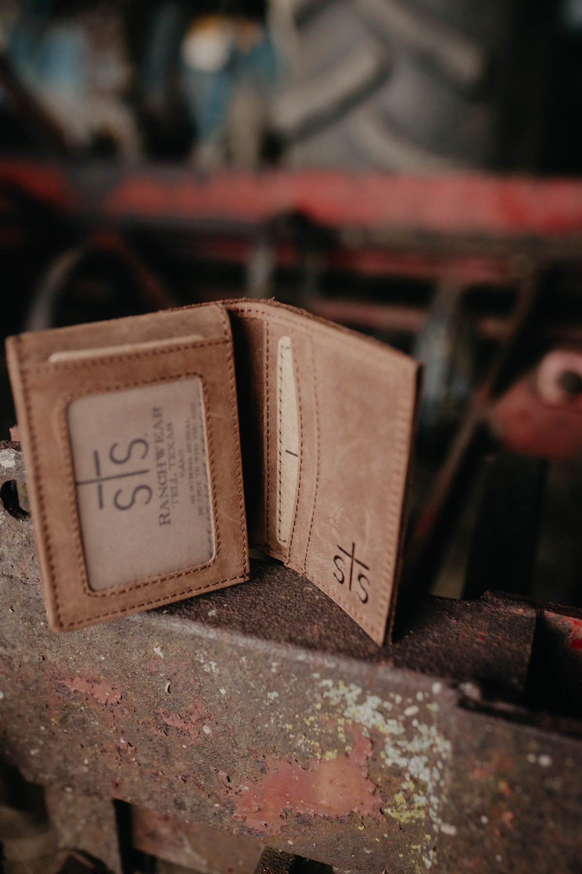 'Foreman' Men's Leather Tri-Fold Wallet by STS Ranchwear (STS61033)