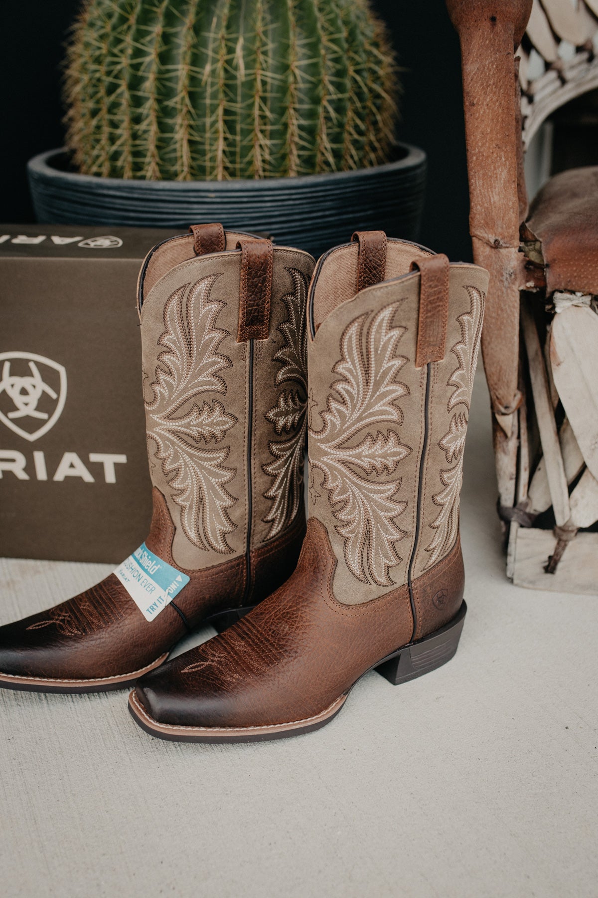 'Hustler' Men's Ariat Cowboy Boot {Sizes 8-13/ D & EE Width}
