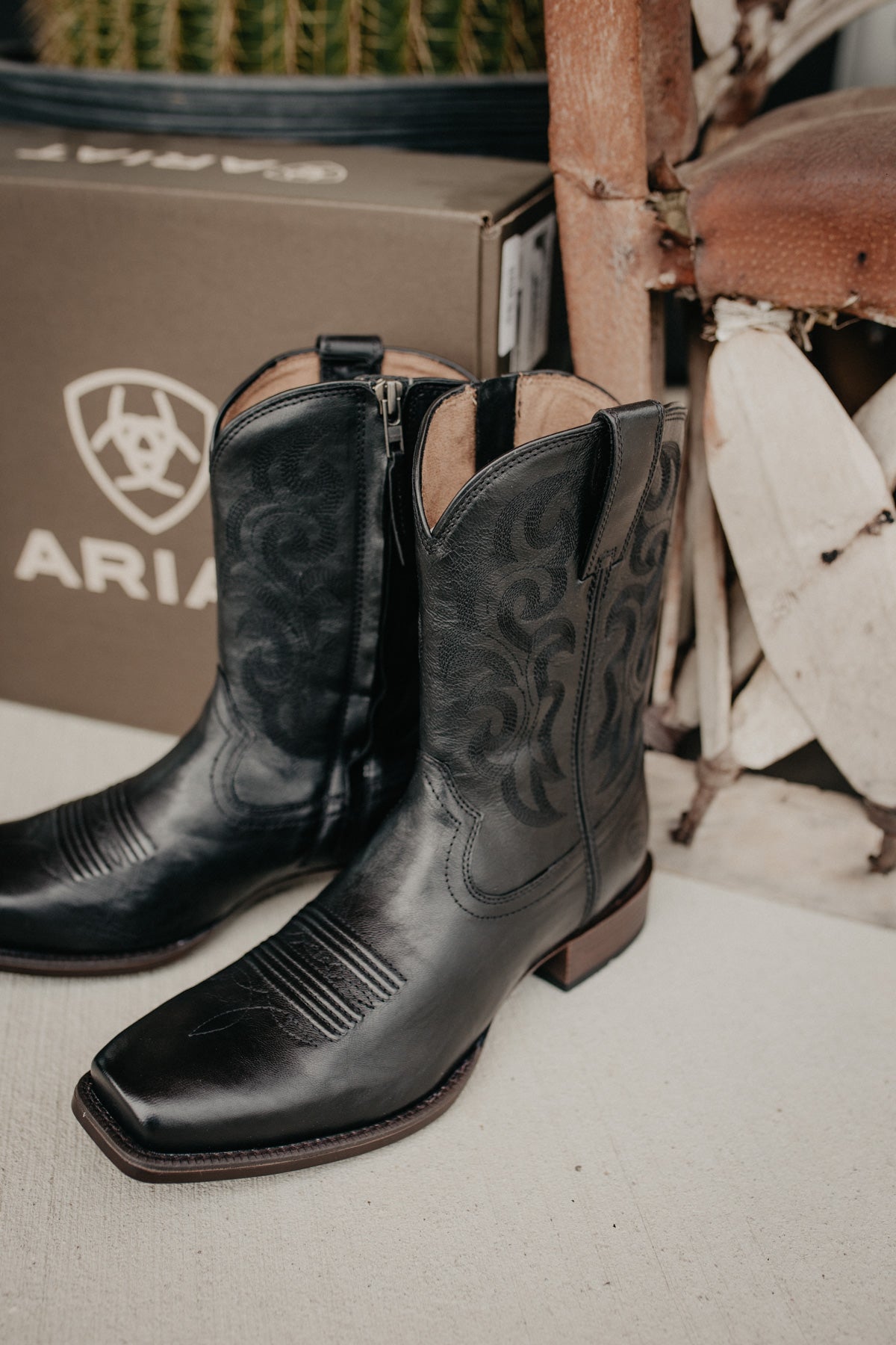 'Bodie' Black Men's Western Boot {Sizes 9-13 D & EE Widths}