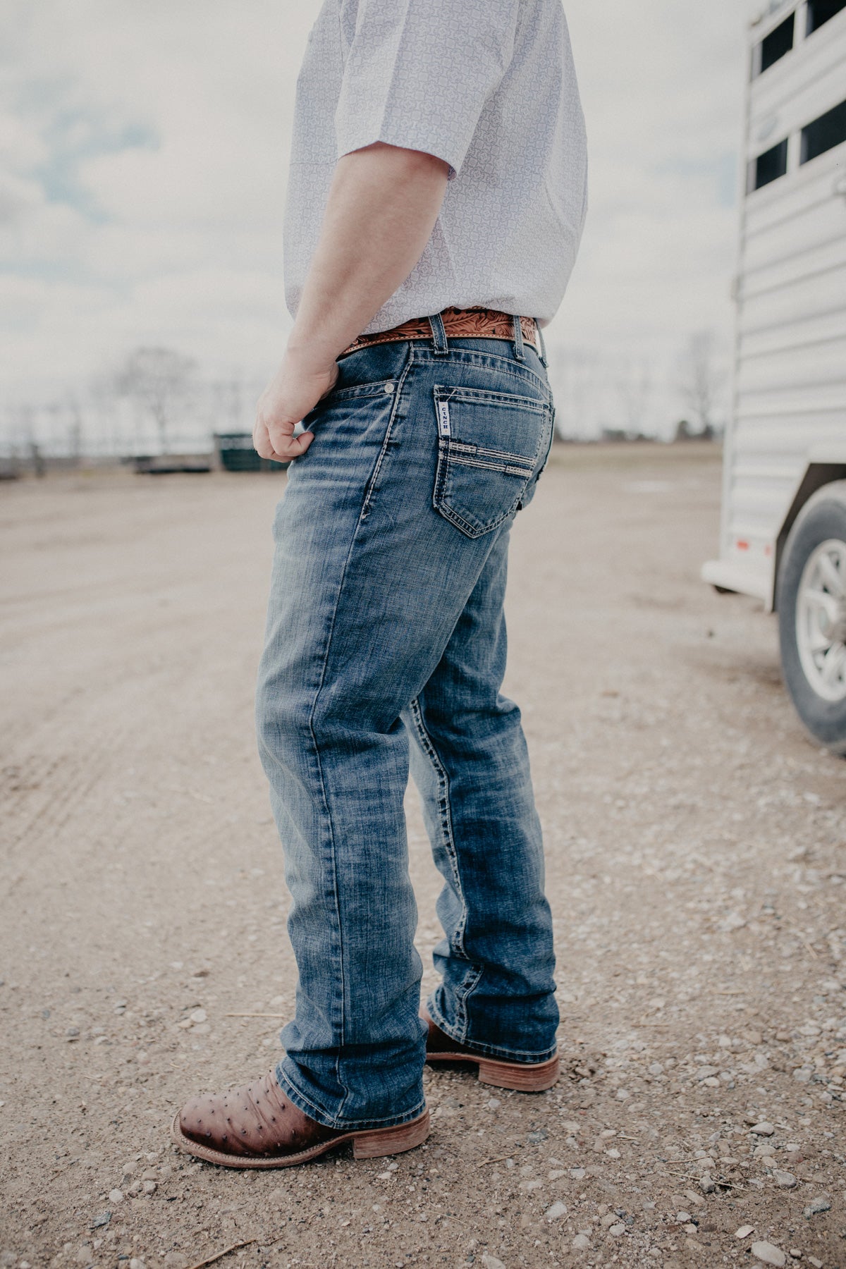 'Stan' Men's White Label CINCH Relaxed Straight Leg Jean {Medium Stone}